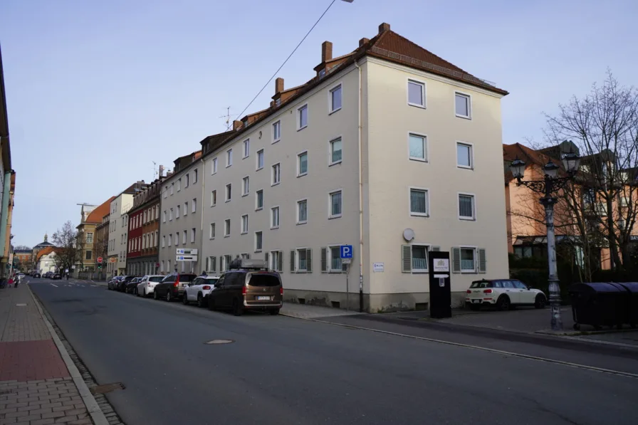 Ansicht - Wohnung kaufen in Erlangen - 3-Zimmer-Wohnung in zentraler Lage in Erlangen!