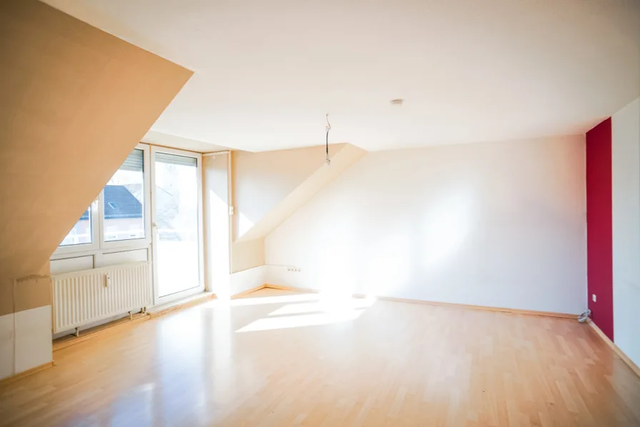 Wohn- und Esszimmer - Wohnung kaufen in Kissing - Helle 3,5-Zimmerwohnung mit Balkon und Stellplatz in Kissing