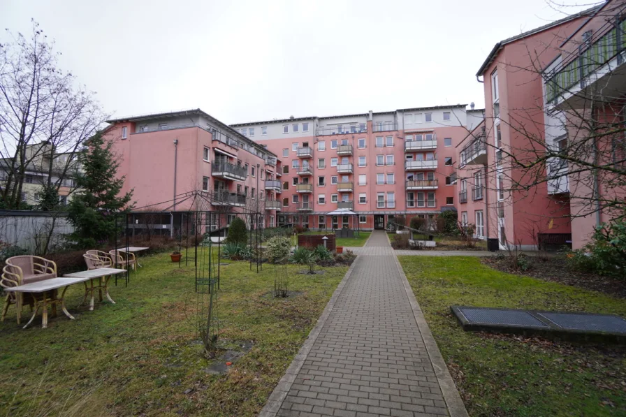 Außenanlagen - Wohnung kaufen in Nürnberg - 3-Zimmer-Eigentumswohnung in Nürnberg!