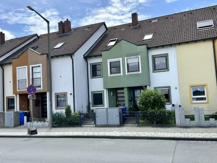 Ansicht  - Haus kaufen in Nürnberg / Kornburg - Willkommen in Ihrem neuen Zuhause in Kornburg!