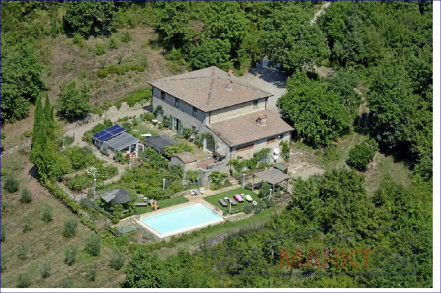  - Haus kaufen in Gaiole in Chianti - ***Schönes, erst kürzlich renoviertes, traditionelles Landgut mit 11 Hektar Landfläche in der Toskana***