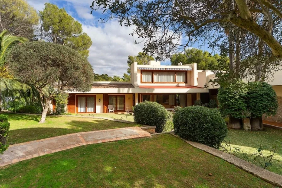  - Haus kaufen in Palma de Mallorca/Son Vida - Mallorca Villa mit Pool und Blick auf den Golfplatz in Son Vida zu verkaufen