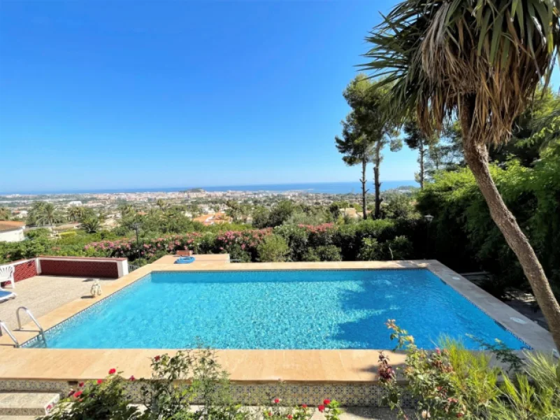  - Haus kaufen in Denia - Traumhaftes Haus am Montgo mit grandiosem Meerblick, Pool und Garage