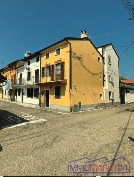 Hausansicht - Haus kaufen in Morano sul Po - Italien ländliches Haus in der Region Piemont zu verkaufen