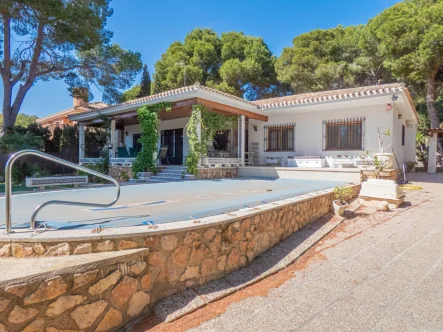  - Haus kaufen in Dehesa de Campoamor - Attraktive Ebenerdige Villa mit 268 m² Wohnfläche auf 800 m² Grundstück