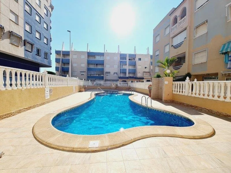  - Wohnung kaufen in La Mata - Appartement mit 2 Schlafzimmern und 1 Bad nur 200 m vom Strand