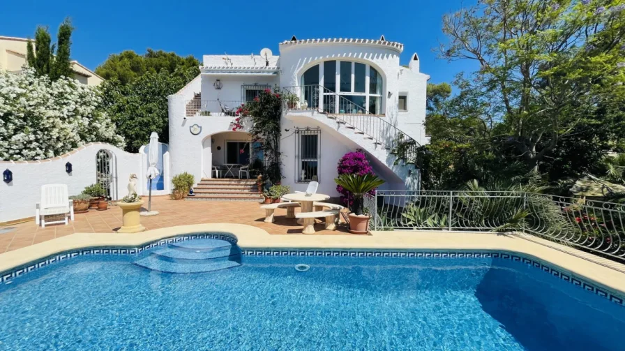  - Haus kaufen in Javea - Traumhafte Villa mit Pool und Panoramablick in Javea mit Gästewohnung und Heizung