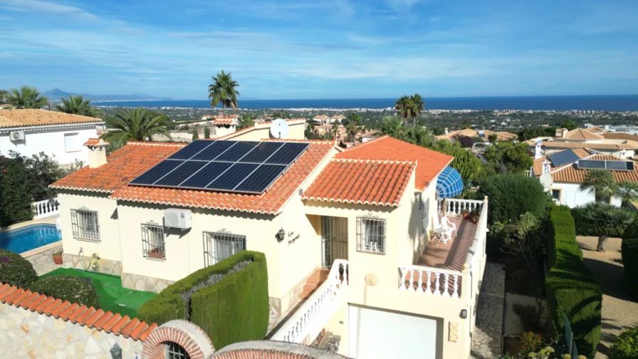  - Haus kaufen in Denia - Schöne Villa mit herrlicher Aussicht und vielen Extras in Denia am Montgo