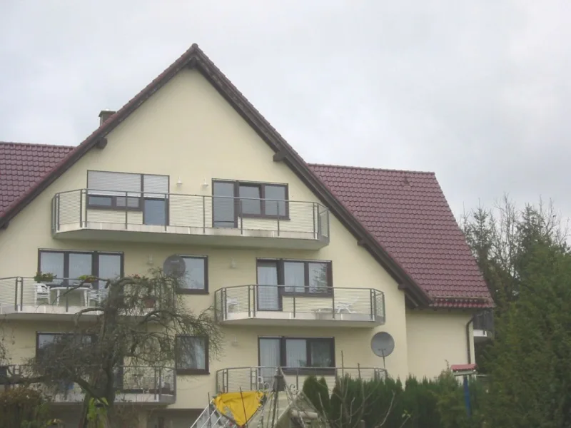 Hausansicht - Wohnung mieten in Bad Marienberg - Frisch renovierte Erdgeschosswohnung mit Terrasse  in Bad Marienberg zu vermieten!