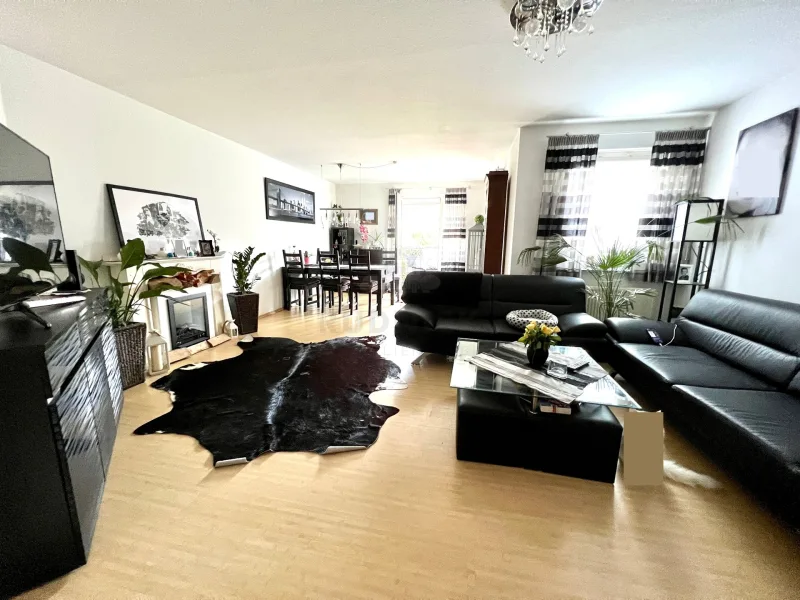 Wohn-/ Esszimmer - Wohnung kaufen in Hannover - RUDNICK bietet: Gepflegte 3-Zimmer-Wohnung in Hannover-Stöcken