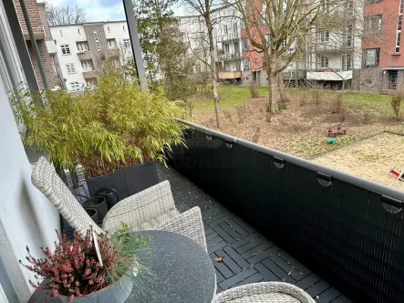 Balkon - Wohnung kaufen in Hannover - RUDNICK bietet KLEIN ABER FEIN: Zentral gelegene 2-Zimmer-Wohnung mit schönem Balkon