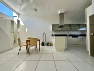 Essbereich mit offener Küche