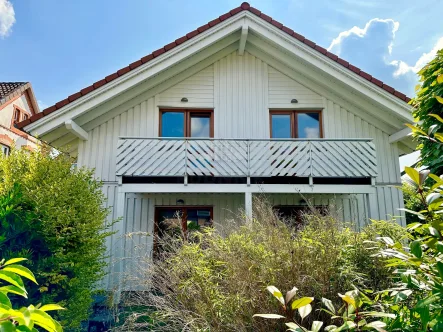 Hausansicht (hinten) - Haus kaufen in Wunstorf / Luthe - RUDNICK bietet NACHHALTIGKEIT: einzigartiges Einfamilienhaus in Luthe!