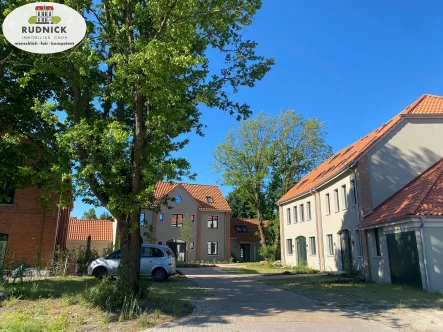 Neubau West rechts - Haus kaufen in Ihme Roloven - RUDNICK bietet NÄHE HEMMINGEN:  fast bezugsfertiger Neubau  zum fairen Preis