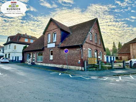 Hausansicht - Haus kaufen in Wunstorf / Steinhude - RUDNICK bietet KAPITALANLAGE in zentraler 1A Lage von Steinhude