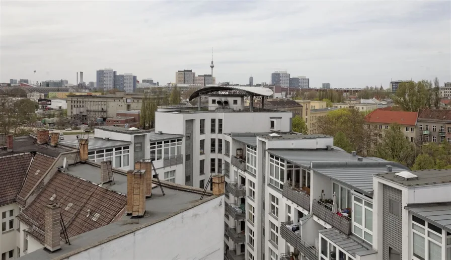 Winsviertel - Büro/Praxis mieten in Berlin - Ausbau nach Mieterwünschen - Dachgeschossrohling mit Dachterrasse und Personenaufzug im Winsviertel