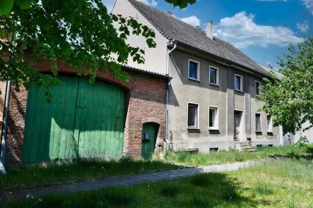 Vorderhaus - Haus kaufen in Treuenbrietzen - Neuer Preis!Ehemaliger Bauernhof mit Waldstück zu verkaufen