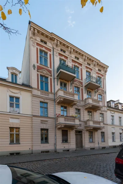 Straßenansicht - Haus kaufen in Potsdam - Beste Lage in der Innenstadt. Wunderschönes Einzeldenkmal voll vermietet