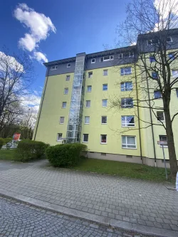 Hausansicht - Wohnung mieten in München - Kleine helle Wohnung in Schwabing mit Loggia