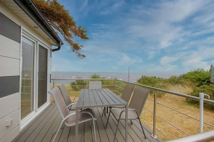 Boddenblick von Terrasse - Haus kaufen in Ummanz - Entspannung pur auf Ummanz mit herrlichem Boddenblick!