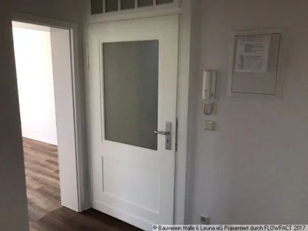 Flur - Wohnung mieten in Bitterfeld - Wunderschöne 2- Raum-Wohnung ab sofort bezugsfertig, nur für Sie!!!