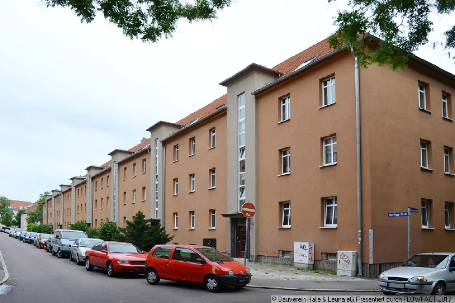 Vorderansicht - Wohnung mieten in Halle (Saale) - Wohnen im Dachgeschoss! Gepflegte 2 Raumwohnung in ruhigem Wohnumfeld