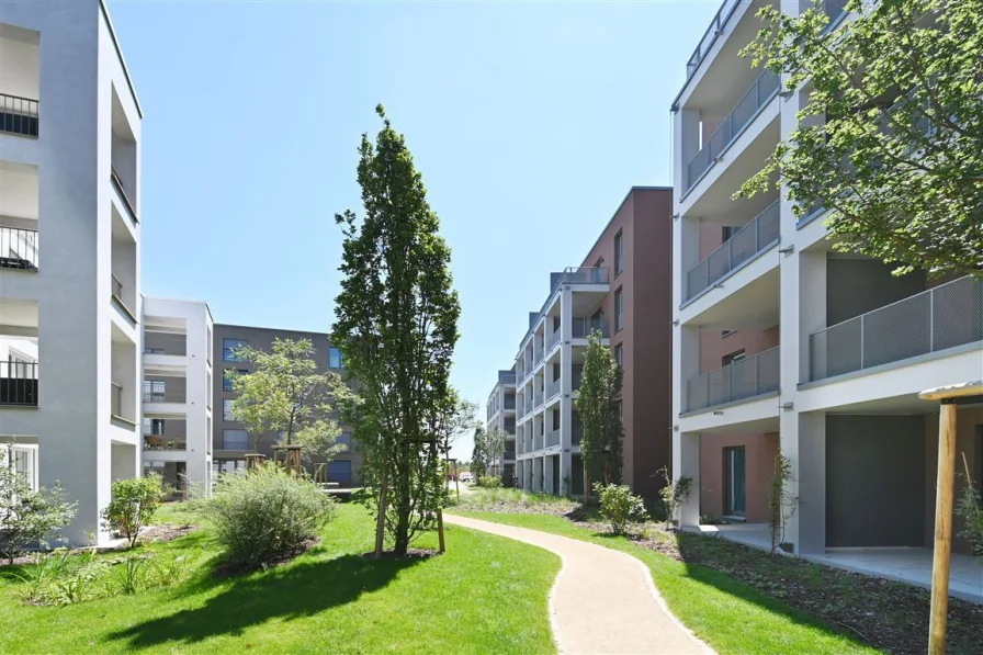 Außenansicht - Wohnung mieten in Schwetzingen - Erstbezug zur Miete in den SCHWETZINGER HÖFEN: 3-Zimmer-Wohnung im 3. OG mit Ost-Loggia.