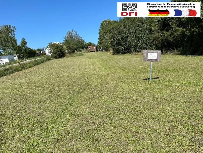 Front Ansicht - Grundstück kaufen in Puttelange aux Lacs - Schönes Baugrundstück in Puttelange, in der Nähe von Diefenbacher Weiher