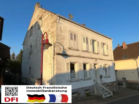 Stumpf - Haus kaufen in Grosbliederstroff - *Nähe von Saarbrücken, Ein bis zwei Familienhaus im Dorfkern von Grosbliederstroff / Frankreich*