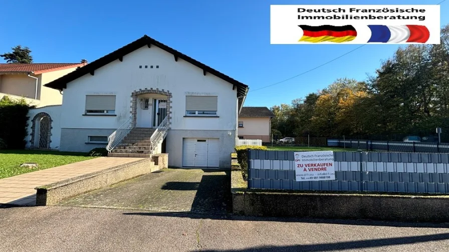 Ansicht  - Haus kaufen in Schoeneck - Ruhig gelegenes Einfamilienhaus in Waldrandnähe