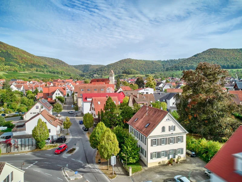 Linsenhofener-Web_0001 - Haus kaufen in Beuren - Gelegenheit: Wohnhaus mit großem Grundstück zur weiteren Wohnbebauung ++3.048 qm ++