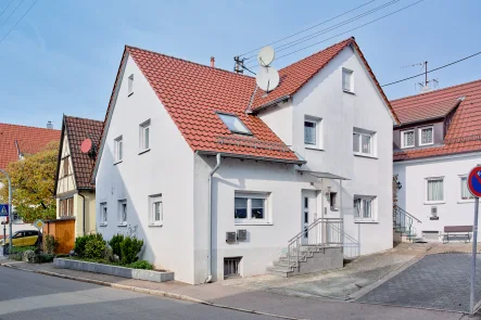 Remshalden_0003 - Haus kaufen in Remshalden - Modernisiertes Zweifamilienhaus in Remshalden ++