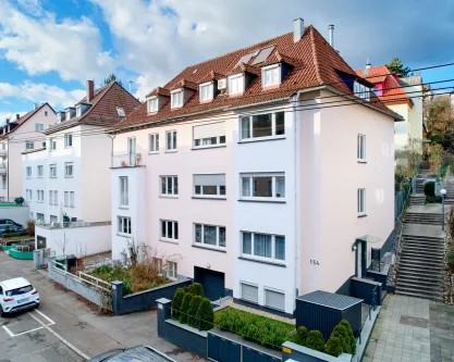 Frontansicht - Haus kaufen in Stuttgart - Interessantes Mehrfamilienhaus in Stuttgart-West ++modernisiert++ TOP-Zustand