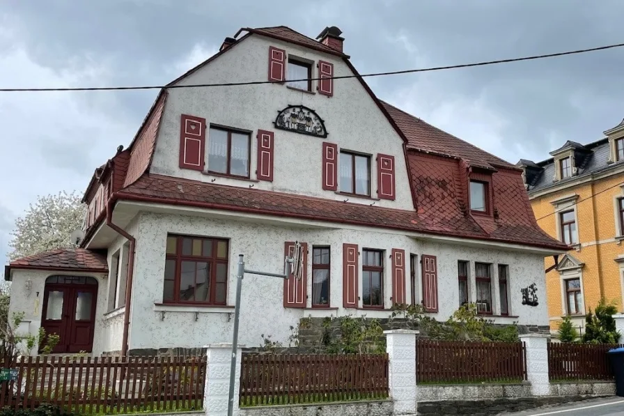 Außenansicht - Haus kaufen in Großolbersdorf - Großes familienfreundliches Wohnhaus in Großolbersdorf