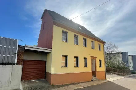 Außenansicht - Haus kaufen in Burgstädt - Liebenswertes Häuschen im Zentrum von Burgstädt