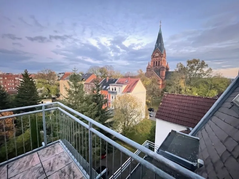 Blick von der Dachterrasse - Wohnung kaufen in Zwickau - Traumblick von Ihrer Dachterrasse