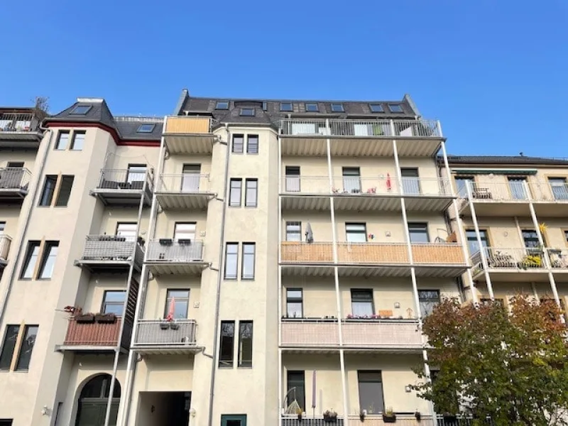 Rückansicht mit Balkon