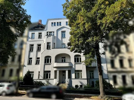 Fassade straßenseitig - Haus kaufen in Chemnitz - Gründerzeithaus (Denkmal) auf dem Kaßberg ohne steuerl. Objektverbrauch