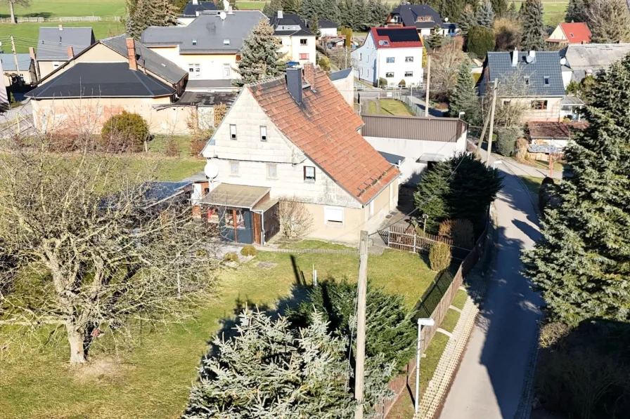 Drohnenbilder - Haus kaufen in Taura - Gemütliches Haus in Taura Ortsteil Köthensdorf