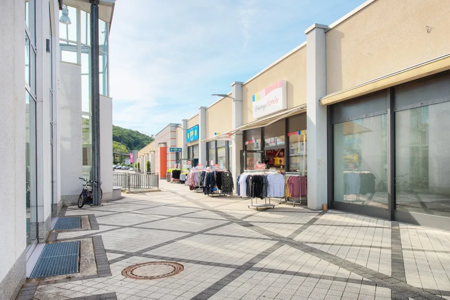Teilansicht Fachmarktzentrum - Laden/Einzelhandel mieten in Betzdorf - Junges, modernes Ladenlokal im "Fachmarktzentrum an der Sieg"