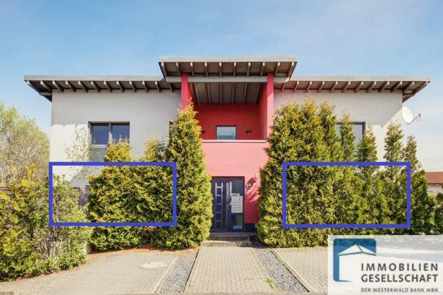 Straßenansicht - Wohnung kaufen in Oberhonnefeld-Gierend - Attraktive und hochwertige Eigentumswohnung in schöner Wohnlage mit bester Anbindung an die A3