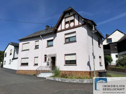  - Haus kaufen in Gemünden - Großes Zweifamilienhaus für eine große Familie.