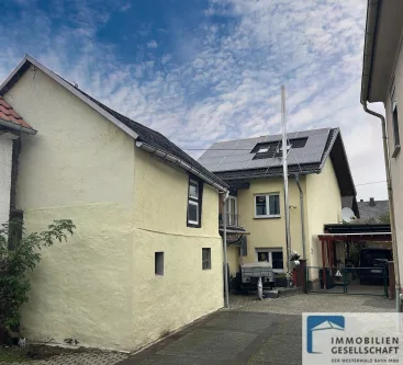 Straßenansicht - Haus kaufen in Wirges - Ruhiges Zuhause im Ortskern von Wirges!