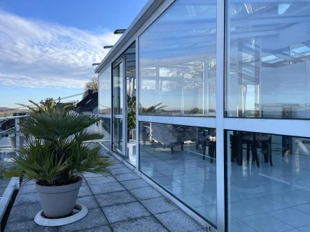 Balkon / Wintergarten - Haus kaufen in Alpenrod - Gemütliches Wohnhaus mit schönem Fernblick in Alpenrod! 