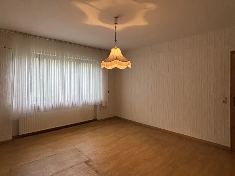 Schlafzimmer EG (zur Straße)