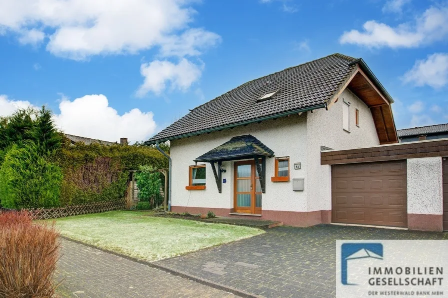 Straßenansicht - Haus kaufen in Dreifelden - Gemütlich wohnen an der Westerwälder Seenplatte! 