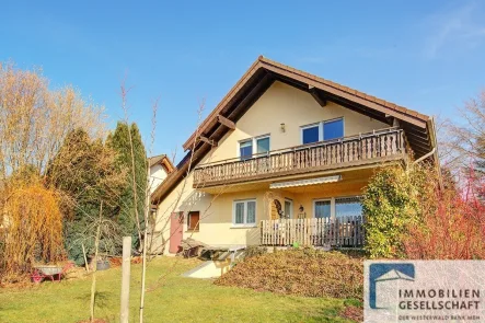 Rückansicht - Haus kaufen in Kleinmaischeid - Energieeffizientes Einfamilienhaus in ruhiger Wohnlage von Kleinmaischeid!