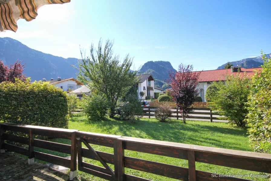 Bergblick - Wohnung kaufen in Inzell - Gemütliche 3-Zimmer-Wohnung mit Südterrasse, zwei Bädern und Hobbyraum in ruhiger Lage in Inzell