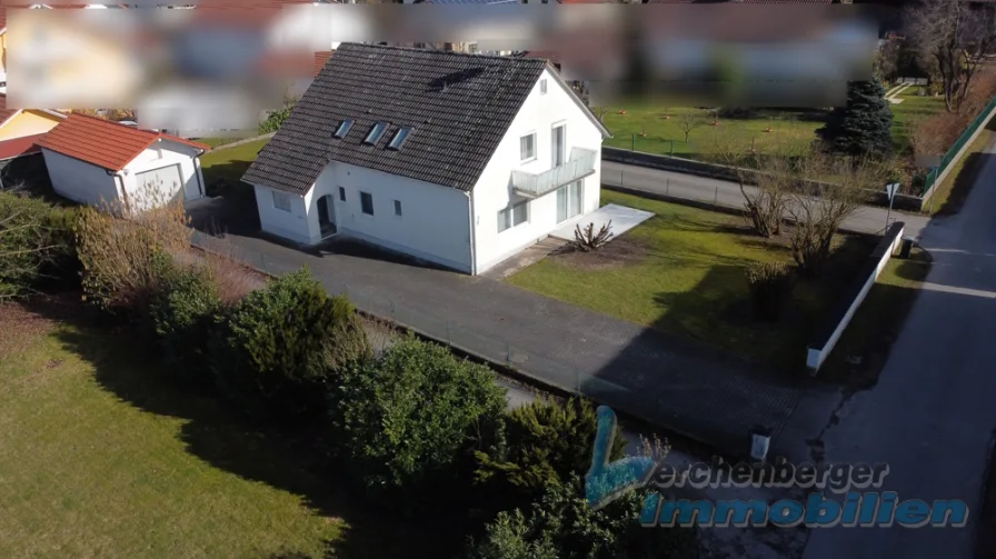 Ansicht 2 - Haus kaufen in Plattling - *** Einfamilienhaus in ruhiger Lage von Plattling ***