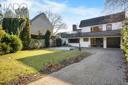 Front mit Vorgarten - Haus kaufen in Eschweiler / Nothberg - LADO bietet: Freist. EFH in bevorzugter Wohnlage mit Garage und Fernblick ins Grüne...!